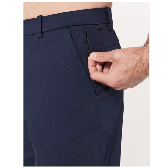 Lululemon Men’s 2021 Commission Relaxed Fit Short 11" *Warpstreme in Size 38 - Picture 5 of 15